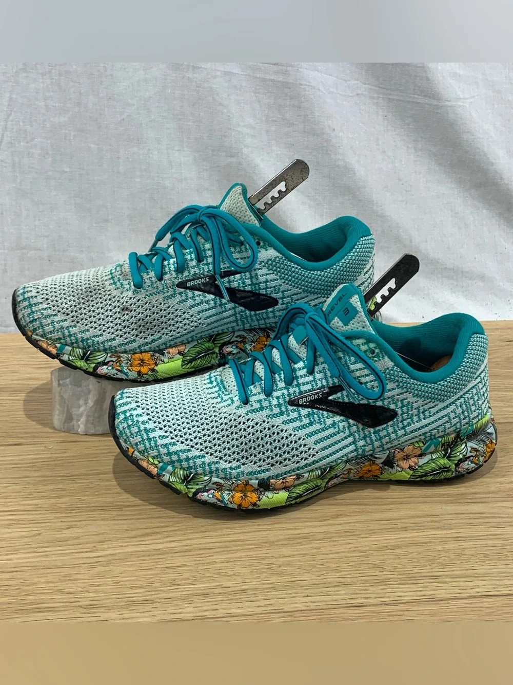 Brooks Revel 3 Womens Size 7.5 B Tropical Floral Teal Running Shoes 1203021B453